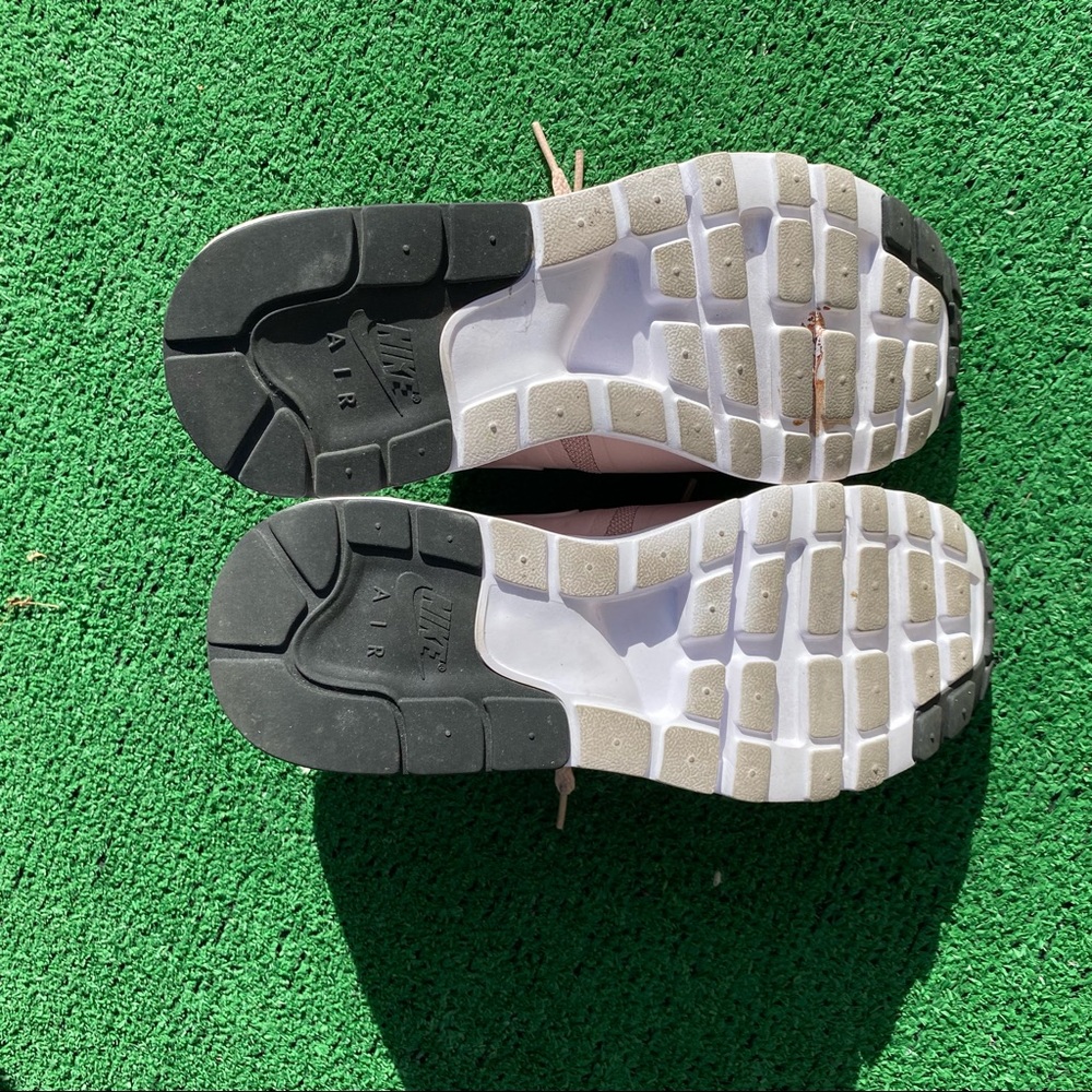 Women’s Nike Air Max Zero - Picture 5 of 8